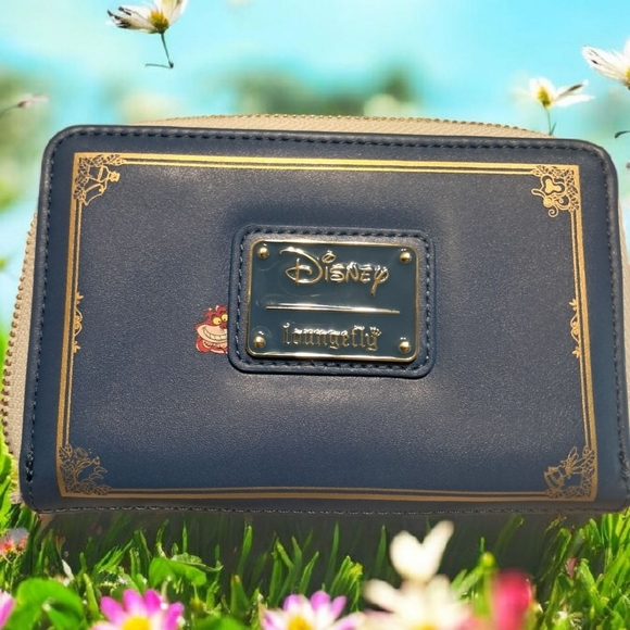 Loungefly Disney Alice in Wonderland Book Convertible Backpack & Wallet - Picture 6 of 6